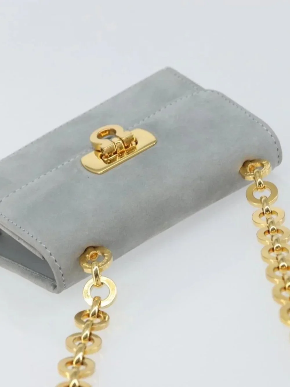 Salvatore Ferragamo Gancini Chain Shoulder Pouch Suede Gray Gold Auth 163100V
